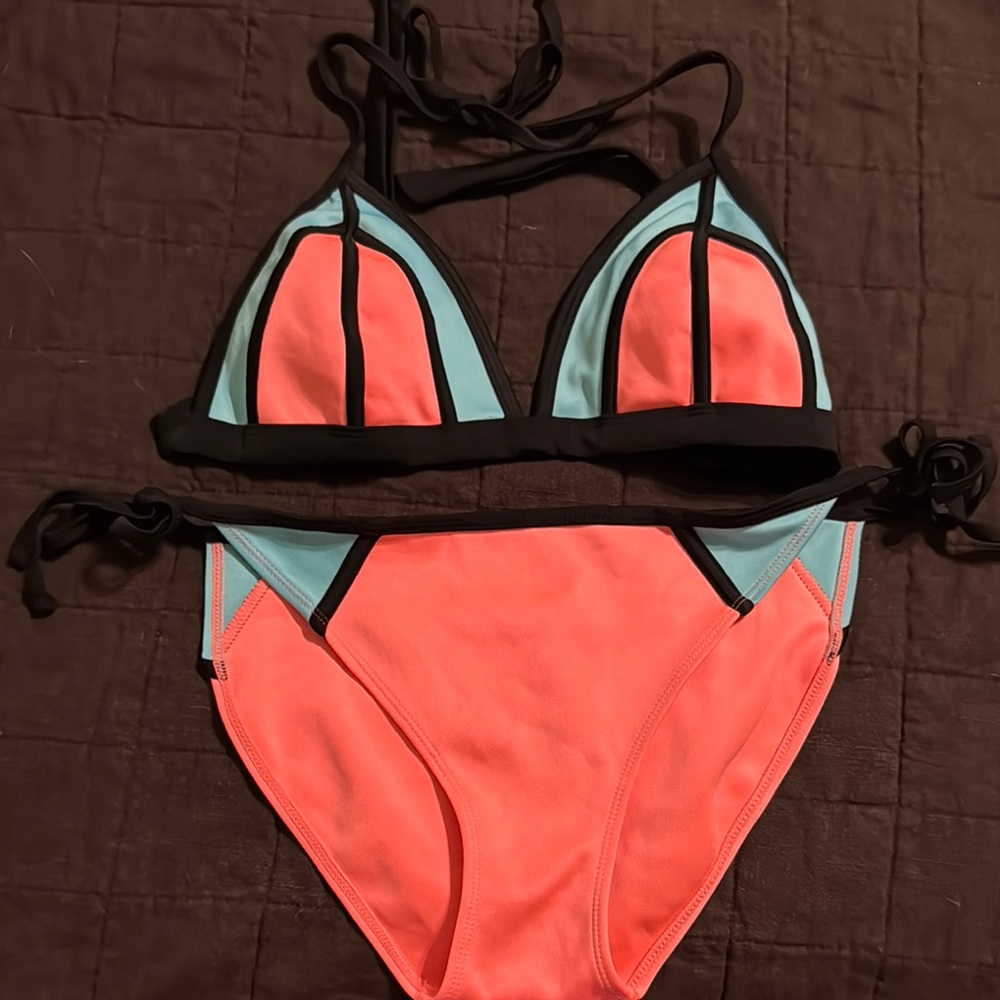 Colorblock Bikini Set